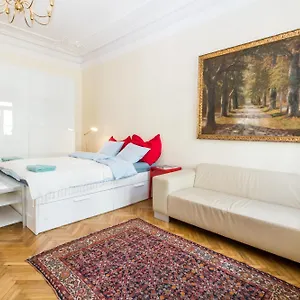 https://elegant-stylish-studio-in-the-heart-of.vienna-besthotels.com
